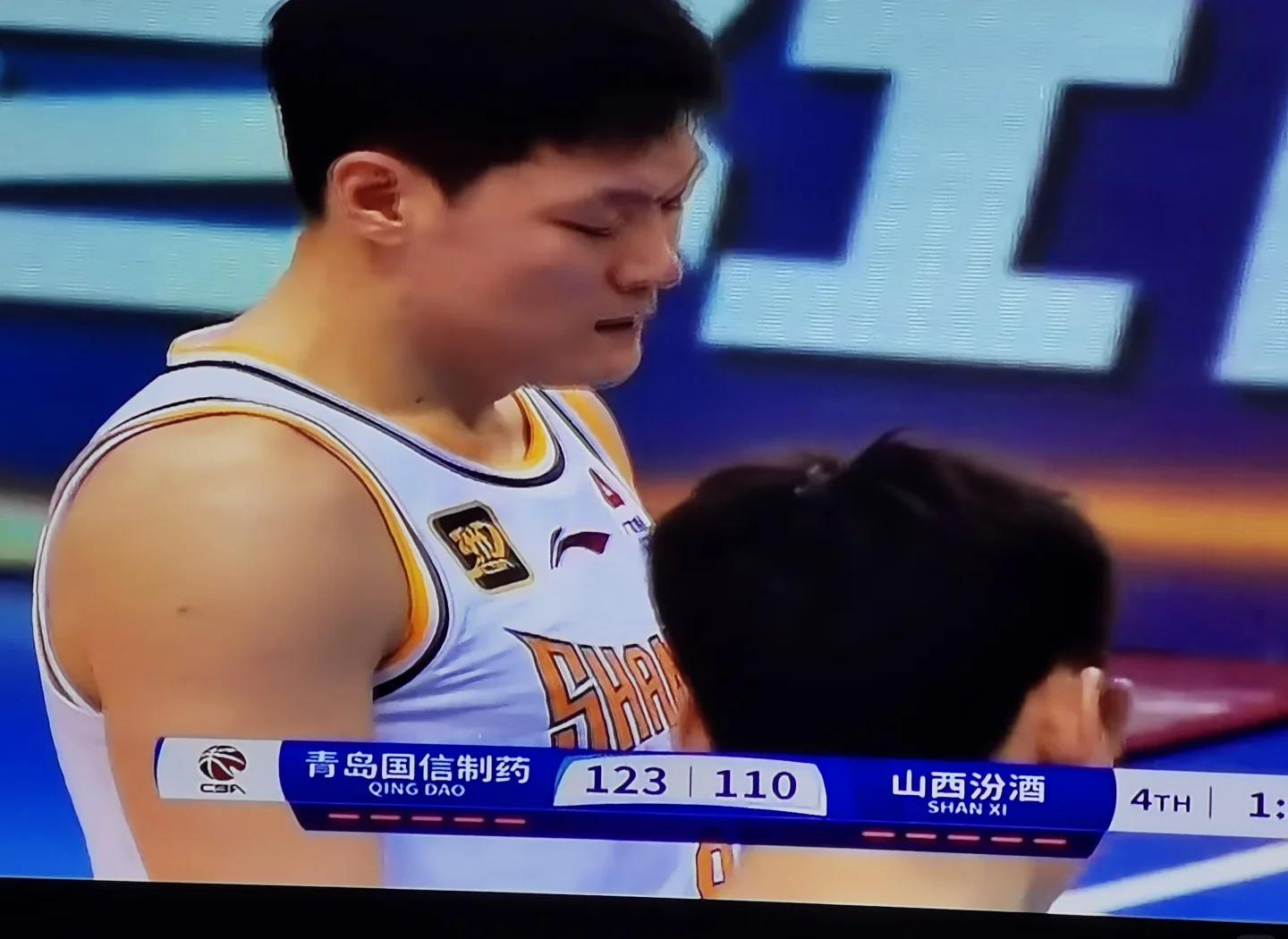 包含青岛队遭遇气势汹汹对手，战局胶着的词条