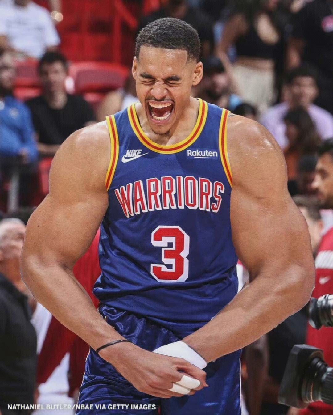 jbo竞博网站-23岁生日快乐！NBA官方晒照为本内迪克特-马瑟林庆生(23岁生日快乐)