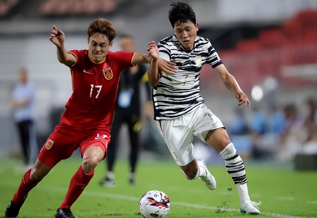 东亚杯-朱辰杰冒顶送礼国足首战0-3完败韩国