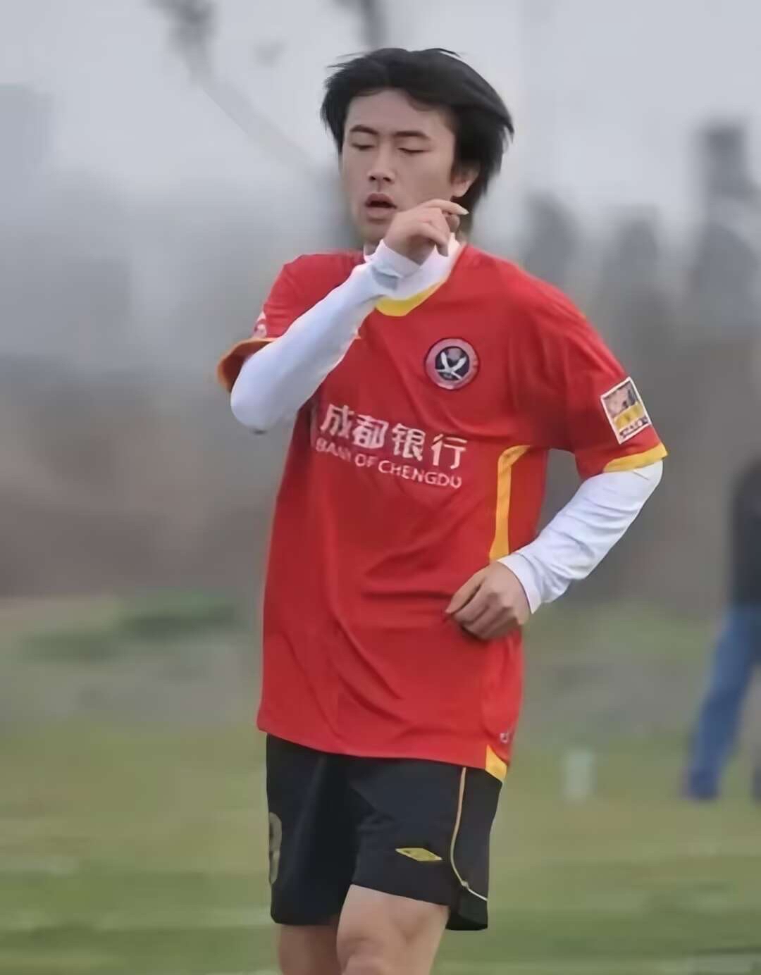 蹇韬连续无缘蓉城大名单，夏窗或租借国安救火的简单介绍
