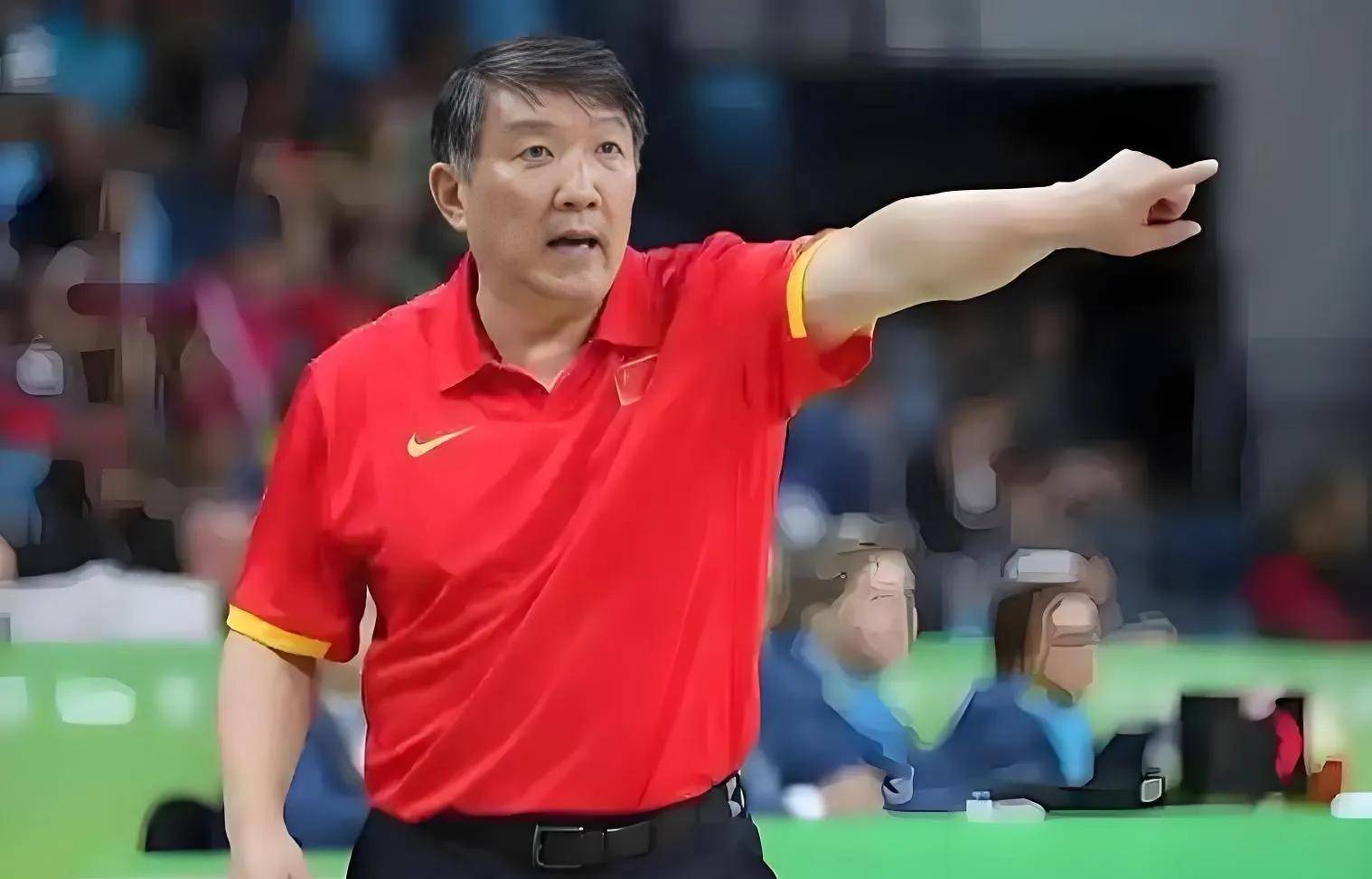 媒体人:说李梦因伤离队算体面更大腕宫鲁鸣都开除过