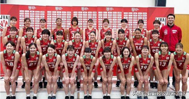 中国女排豪取三连胜，晋级八强